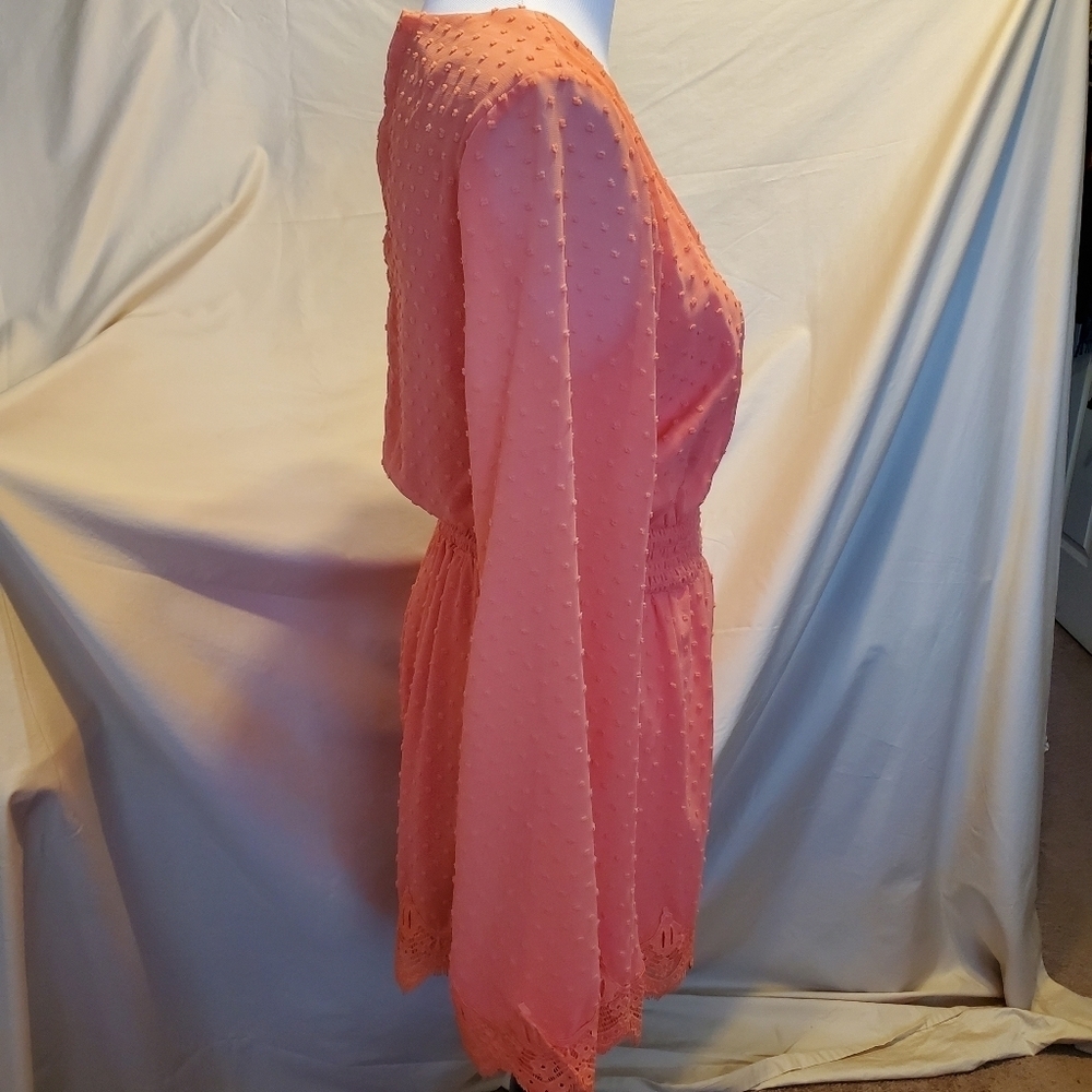 Lulu's Peach Lace Short Romper SZ SM - Picture 5 of 10